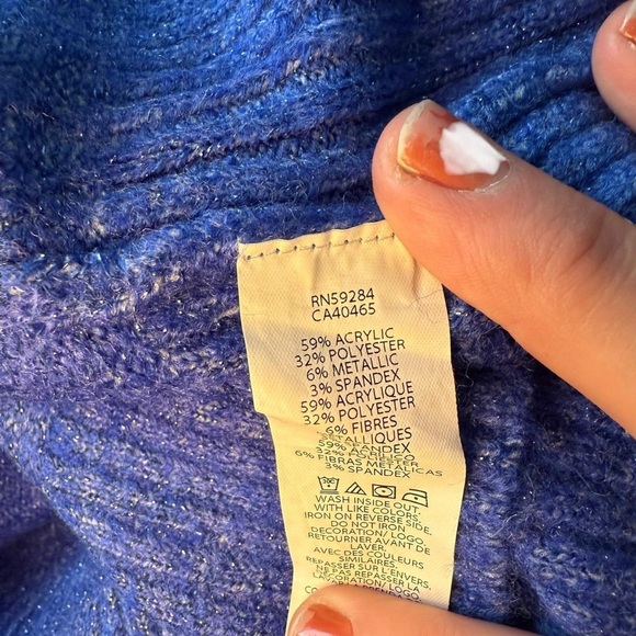 A177- Blue cropped sweater with embroidered yin yang design #cropped sweater - Picture 6 of 6